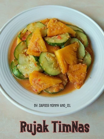 Langkah Gampang Membikin Resep  Rujak Timnas (Timun Nanas) yang Sempurna, Lezat