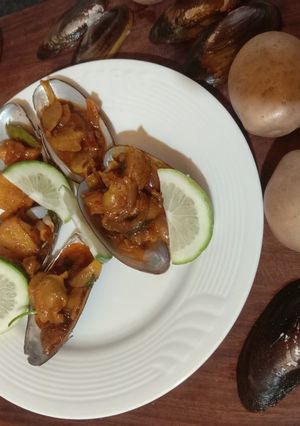 ওয়েস্টার উইথ পটাটোস(oyster with potatoes recipe in Bengali) রেসিপির প্রধান ছবি