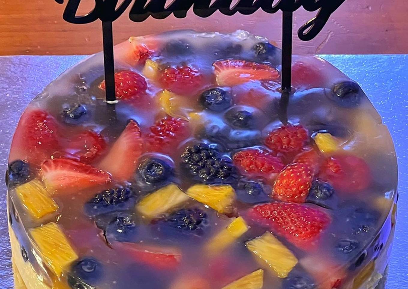 Bavarian cream cake with fruits