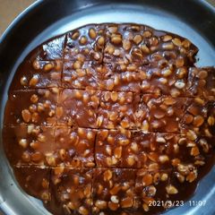 A picture of Peanut Chikki.