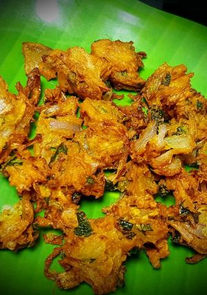 A picture of Onion Pakora.