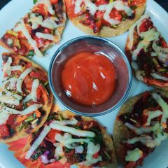 A picture of Rajma bhakri pizza.