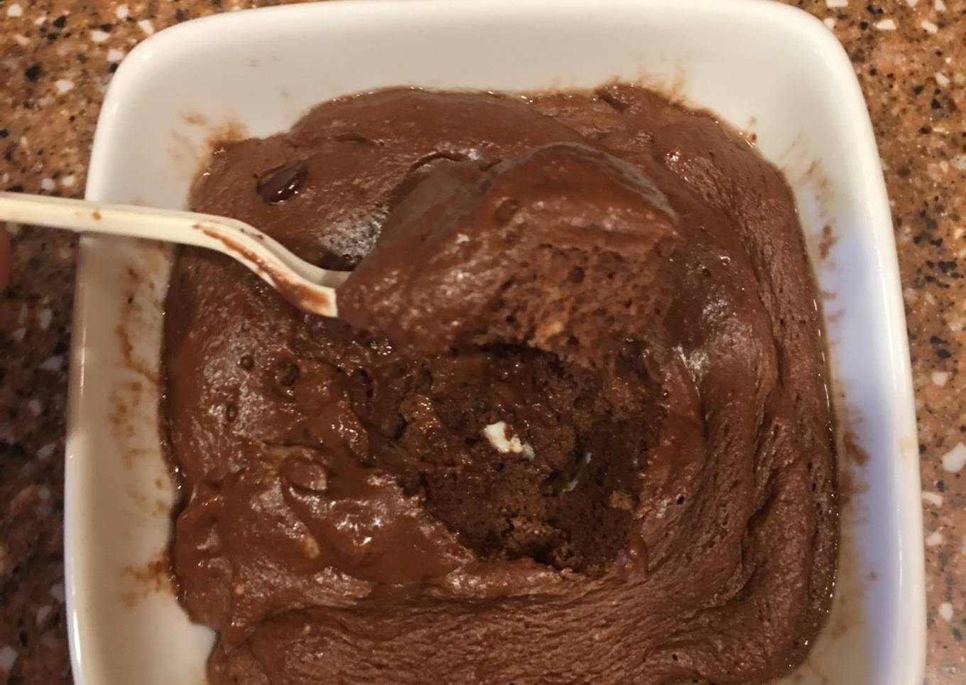 Almond and almond cup cake