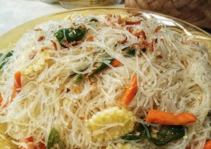 Ternyata ini loh! Cara praktis buat Bihun goreng putren cabe hijau yang lezat