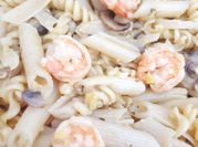 Gambar pasta fusilli udang