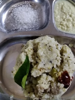 அரிசி உப்புமா (Arisi uppuma recipe in tamil) செய்முறை முக்கிய புகைப்படம்