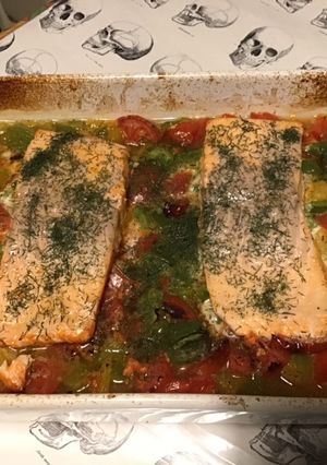 Une photo de Pavés de truite aux tomates et poivrons verts