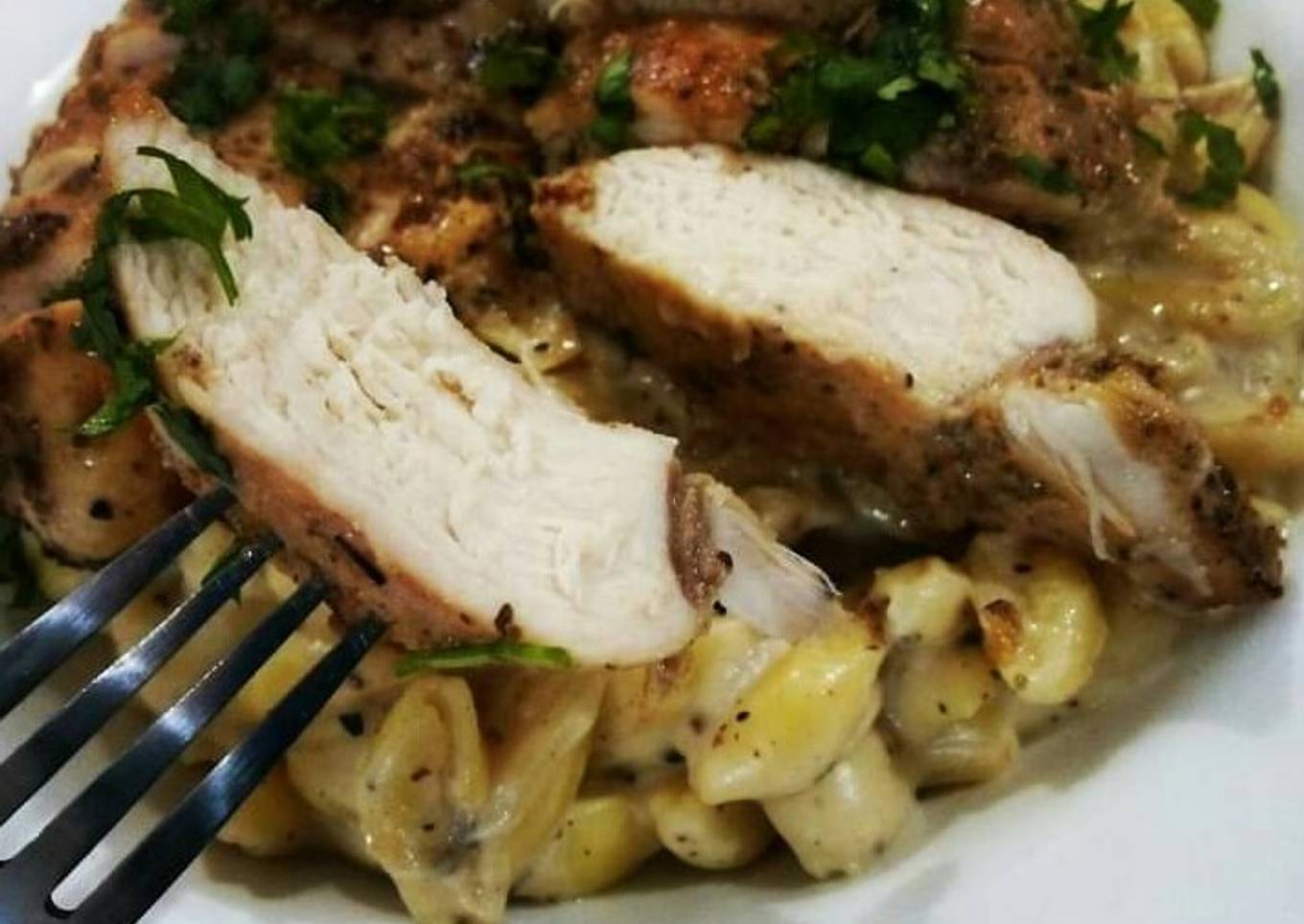 Recipe of Speedy Creamy chicken Pasta 😋💛🍝