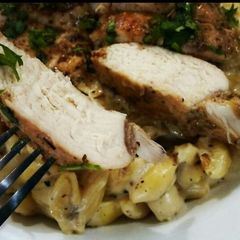 Creamy chicken Pasta 😋💛🍝 A picture of Creamy chicken Pasta 😋💛🍝.
