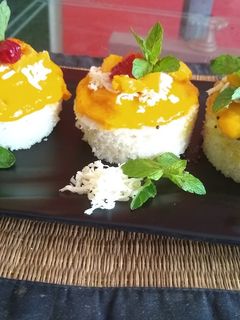 A picture of Mango pizza dhokla.