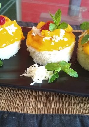 A picture of Mango pizza dhokla.