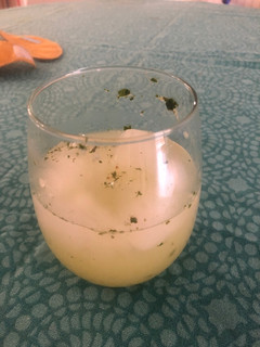 Una foto de Limonada con hierbabuena y jengibre