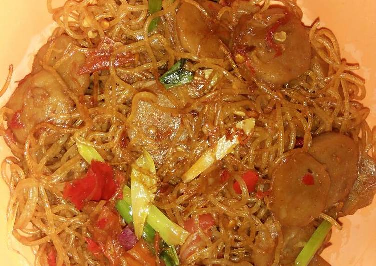 How to Make Yummy Bihun Baso Goreng Pedas cc