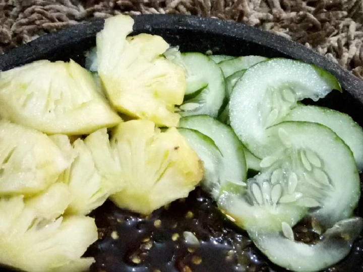 Cara Gampang Menyiapkan Resep Rujak petis madura yang Bisa Manjain Lidah Anti Ribet, Menggugah Selera