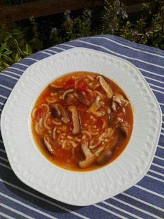 Una foto de Sopa de setas