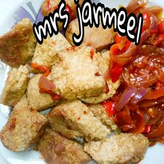 A picture of Awara with sauce.