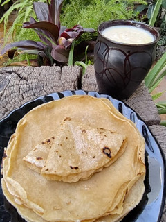 પડ વાળી રોટલી (Pad Vali Rotli Recipe In Gujarati) રેસીપી મુખ્ય ફોટો