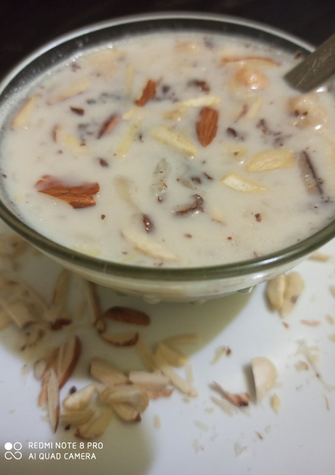 पाल पायसम (Paal Payasam recipe in Hindi) रेसिपी मुख्य फोटो