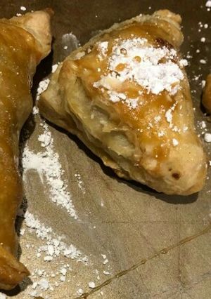 A picture of Nutella puffs.