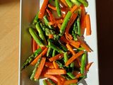 Спаржа з морквою Wok