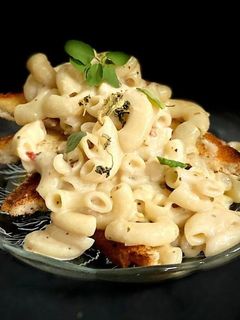 मैक व्हाइट सॉस टोस्ट (mac white sauce toast recipe in Hindi) रेसिपी मुख्य फोटो