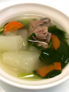 👩🏻‍🍳冬瓜青菜排骨湯 的食譜成品照片