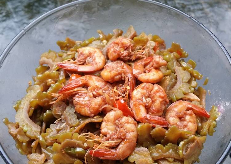 Tumis pare dan udang