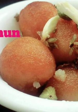 A picture of Bread gulab jamun.