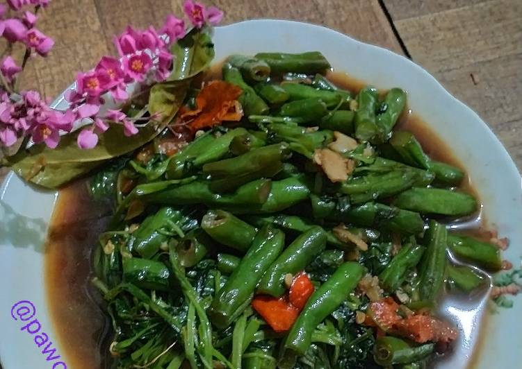 35 ) Cah kangkung buncis kecap