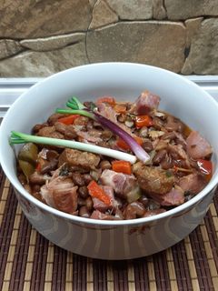 Babfőzelék füstölt csülökkel, kolbásszal recept fotója