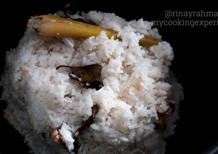 Resep Nasi Uduk Rice Cooker Praktis yang Enak