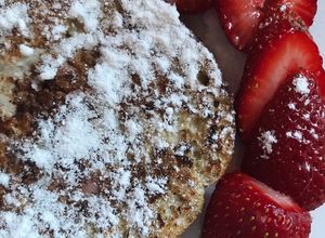 Una foto de French toast / tostada francesa
