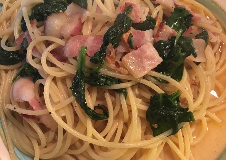 How to Prepare Any-night-of-the-week Spaghetti With Bacon and Spinach