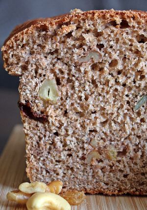 Foto principal de Pan esponjoso de frutos secos