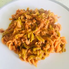 A picture of Tuna pasta.