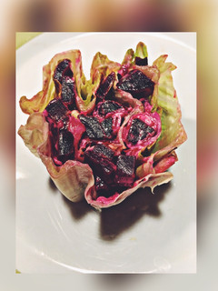 Una foto de Beet flower 🍠🌸