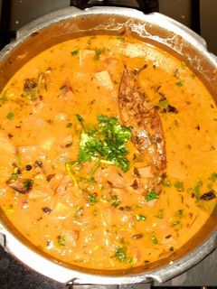 तरी वाला जिमीकंद (tari wali jimikand recipe in Hindi) रेसिपी मुख्य फोटो