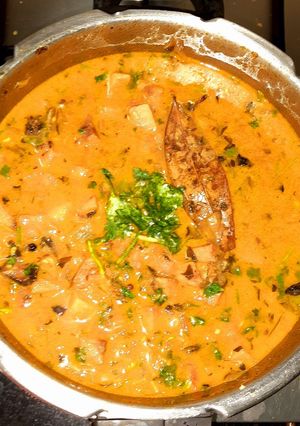 तरी वाला जिमीकंद (tari wali jimikand recipe in Hindi) रेसिपी मुख्य फोटो
