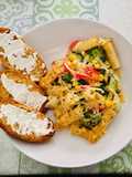 Pasta Rotini primavera con pollo