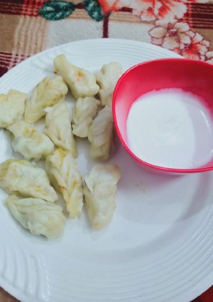 A picture of Chicken momos.