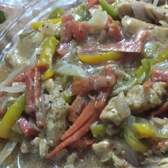 A picture of Chilli chicken with gravy.