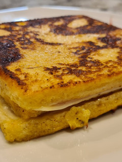 Una foto de Sándwich Montecristo