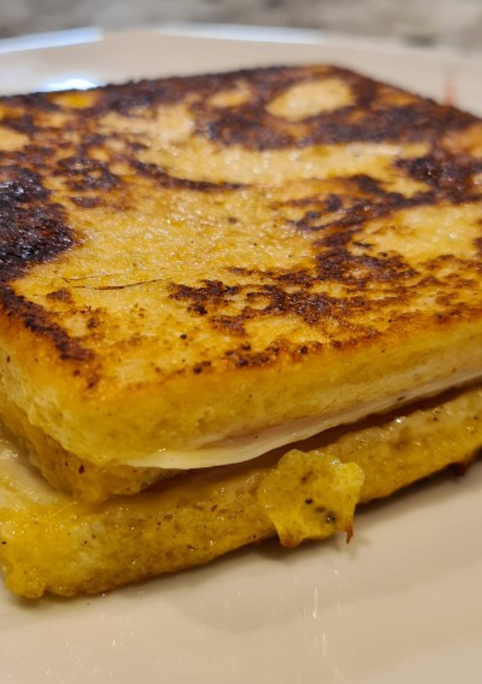 Una foto de Sándwich Montecristo