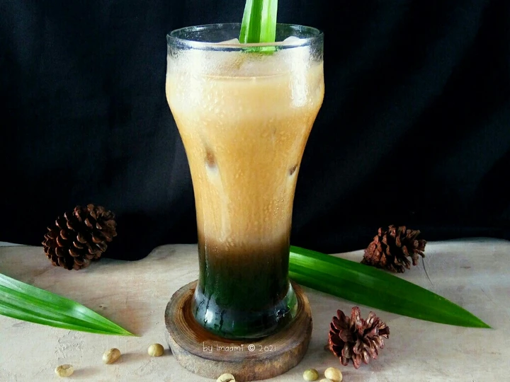 Langkah Gampang Membuat Resep Es Kopi Susu Pandan yang Lezat Sekali Anti Ribet, Uenak Banget