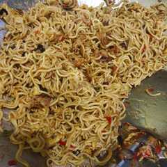 รูปของ Mie goreng tek tek rasa cafe