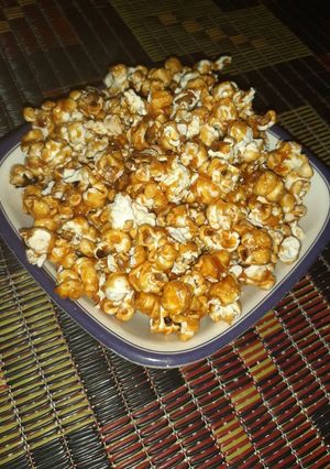 A picture of Salted Caramel Popcorns.