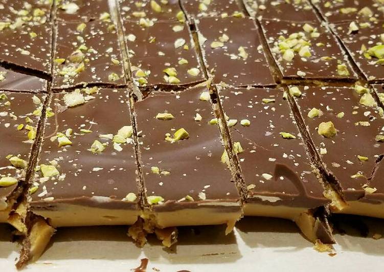 Simple Way to Prepare Super Quick Homemade Almond Butter Chocolate Bars with Pistachios