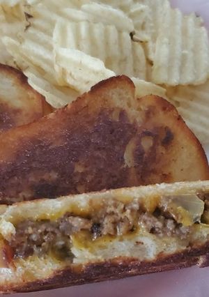 A picture of Taco Style Patty Melt.