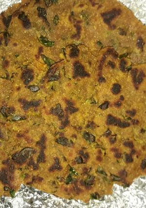 A picture of Methi millet thepla.