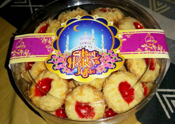 Strawberry Cheese Thumbprint Cookies